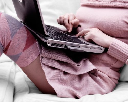 US internet dating sites attracted 22.6 million users in 2007